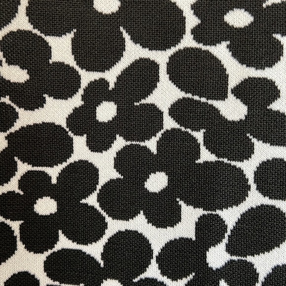 H&M FLORAL DRESS - Picture 2 of 3